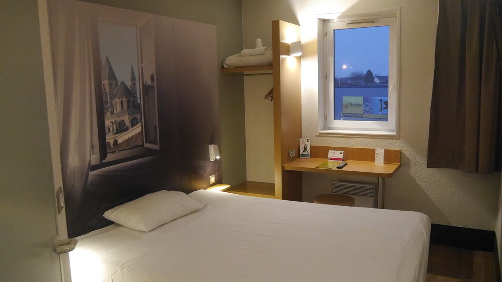 B&B Hotel Caen Memorial Екстер'єр фото